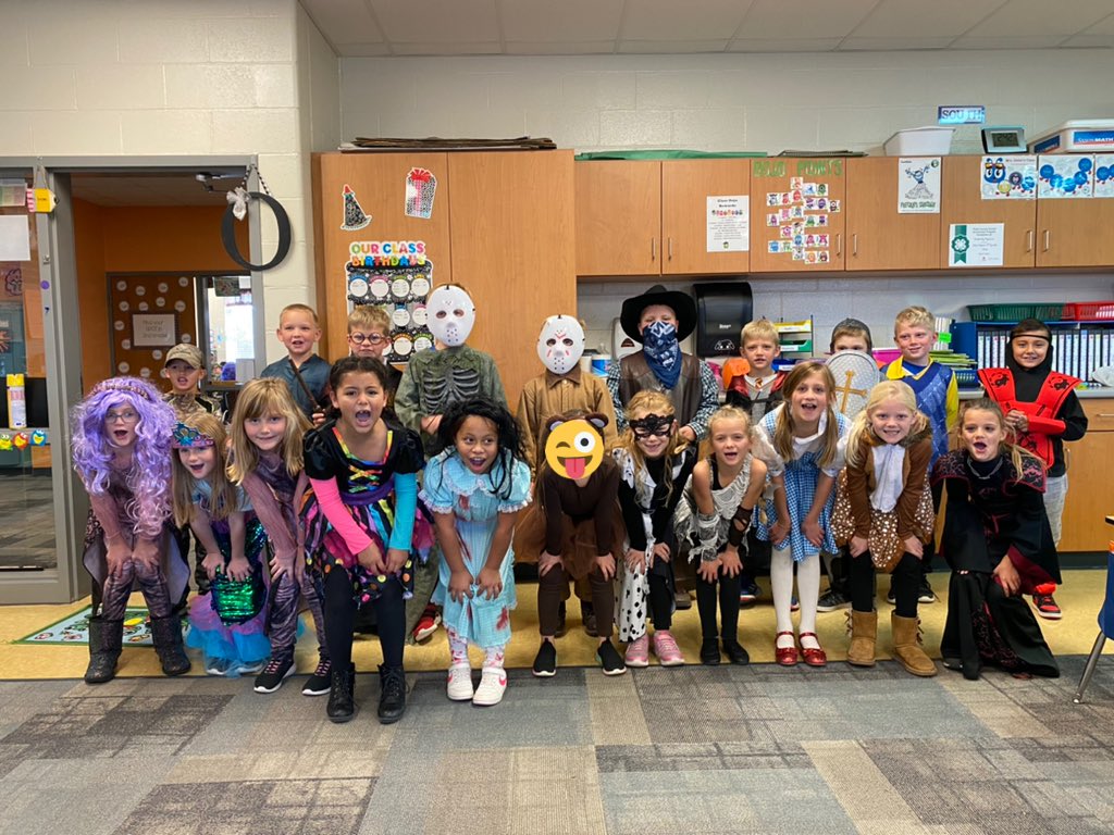 Huge shoutout to some awesome moms that ran an outstanding Halloween party today! <a href="/ShellCreekVikes/">LCS Shell Creek Elementary</a> #lakeviewvikes