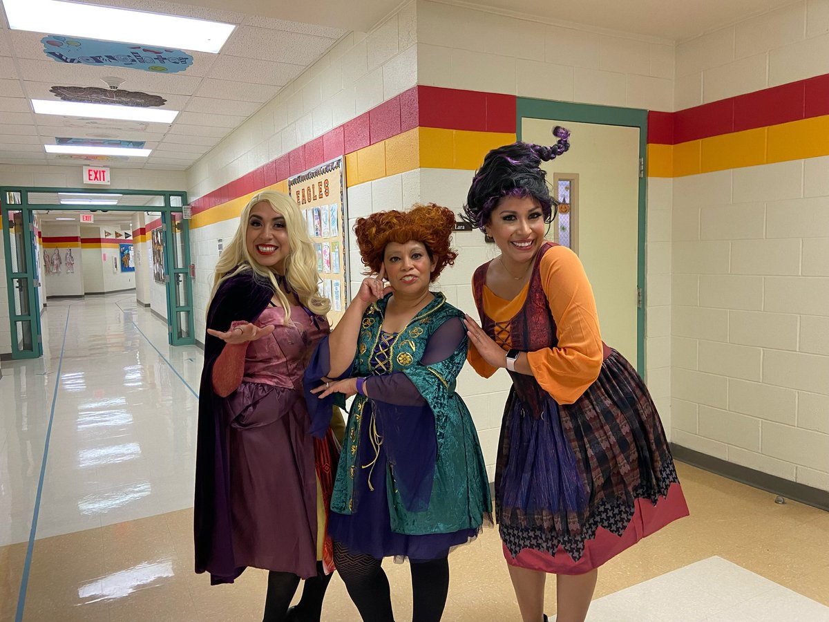 BOrtega_EMS's tweet photo. Great way to end our red ribbon drug awareness week!!  Hocus Pocus saying NO to Drugs Is our Focus!! @OWright_EMS @BPena_EMS #TeamSISD https://t.co/HF8rUdg16w