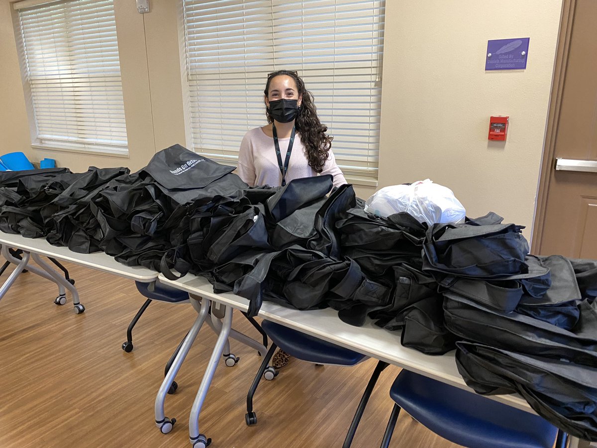 Big shout out to the wonderful HR directors at <a href="/PallCorporation/">Pall Corporation</a>. Thanks for helping dozens of #Orlando-area families recovering from #domesticviolence. Full-size items in hygiene kits will strengthen their sense of dignity and self confidence. <a href="/harborhousefl/">Harbor House</a>