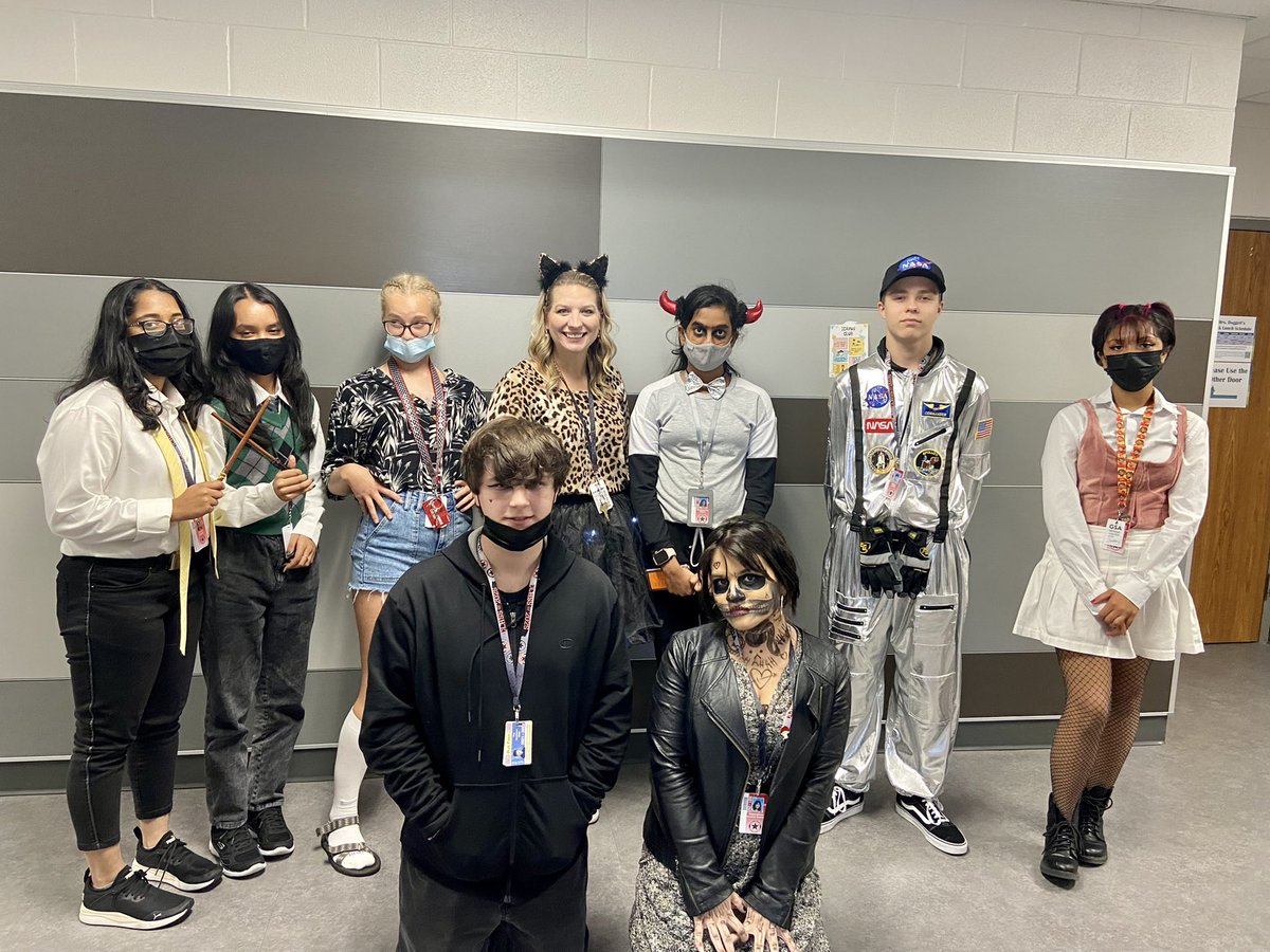 A few Red Ribbon Week/Halloween costumes from today! 🎃#CHS9Family