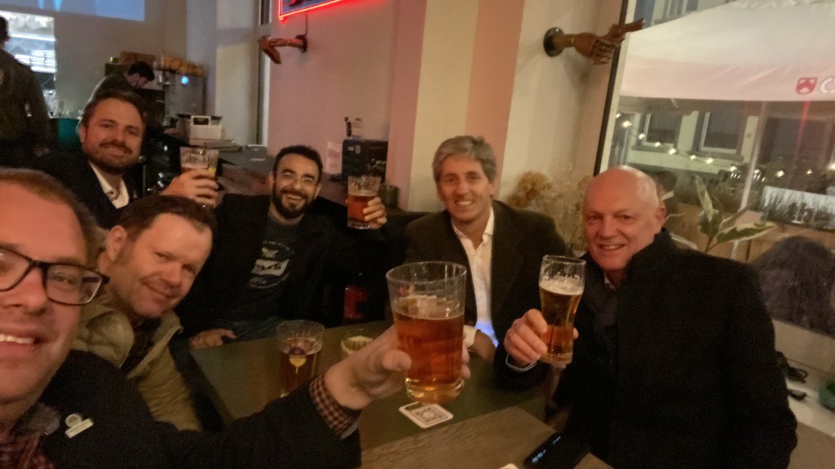 BauerHolti's tweet photo. Netherlands, Argentinian, Brasilien, Mexico and Germany drinking Beer in Brüssel #GlobalFarmer2021 #BrasielienCarbonKidnapper https://t.co/IKnNs8EHkL