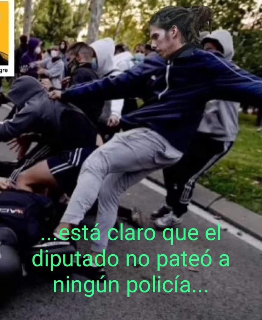 paqui_doce's tweet photo. Era un assaig per a una obra teatral a l'escola dels nens.  Apa! Com sou eh? https://t.co/KZgFhXDQf5