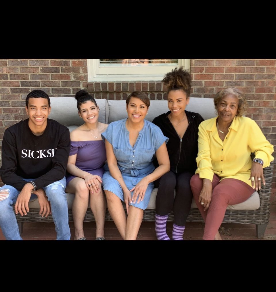 JadaReneeHolmes's tweet photo. Rest In Peace. You will be missed. Jovita Moore October 4, 1967 - October 29, 2021 #jovitamoore
#RIPJovitaMoore #rip #channel2newsatl #channel2news #atl #Atlanta #georgia #reporter #curecancer https://t.co/OOaOcD5jca