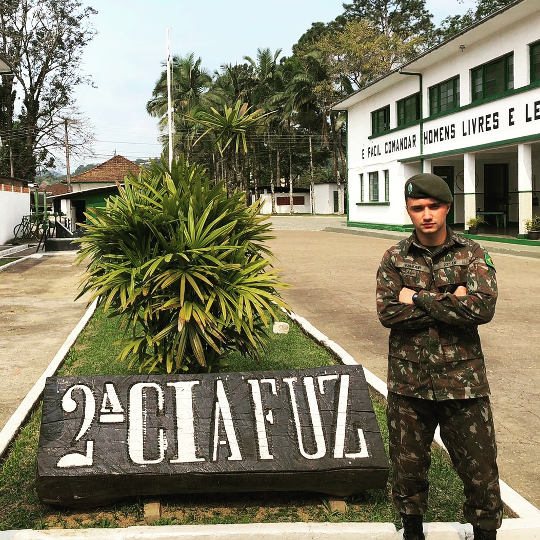 Bagatolli0's tweet photo. Só vive vive o propósito , quem suporta o processo ! #2cia #infantaria 🇧🇷☠️ https://t.co/qtmnirjg9t