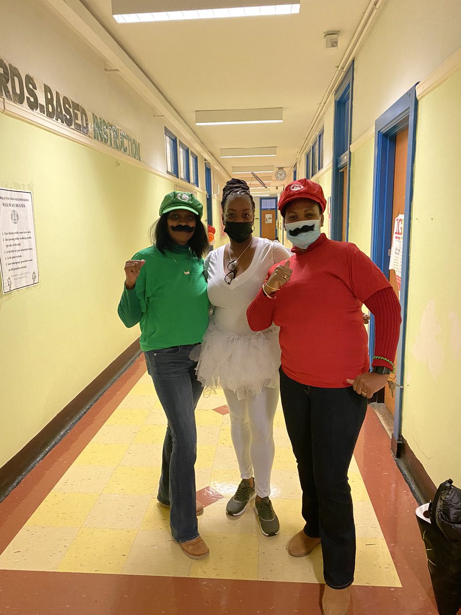 We go out of our way to put a smile on our children’s faces <a href="/394kMs/">PS/MS 394K</a>. <a href="/SheneanL/">Shenean Lindsay</a> <a href="/sojourner_david/">Sojourner David</a> @ScooterTompkins <a href="/CSD17NYC/">District 17</a> <a href="/Philton73287848/">Philton</a> <a href="/DeandraHenderso/">Ms. Henderson</a> Our Annual Character Day Parade .