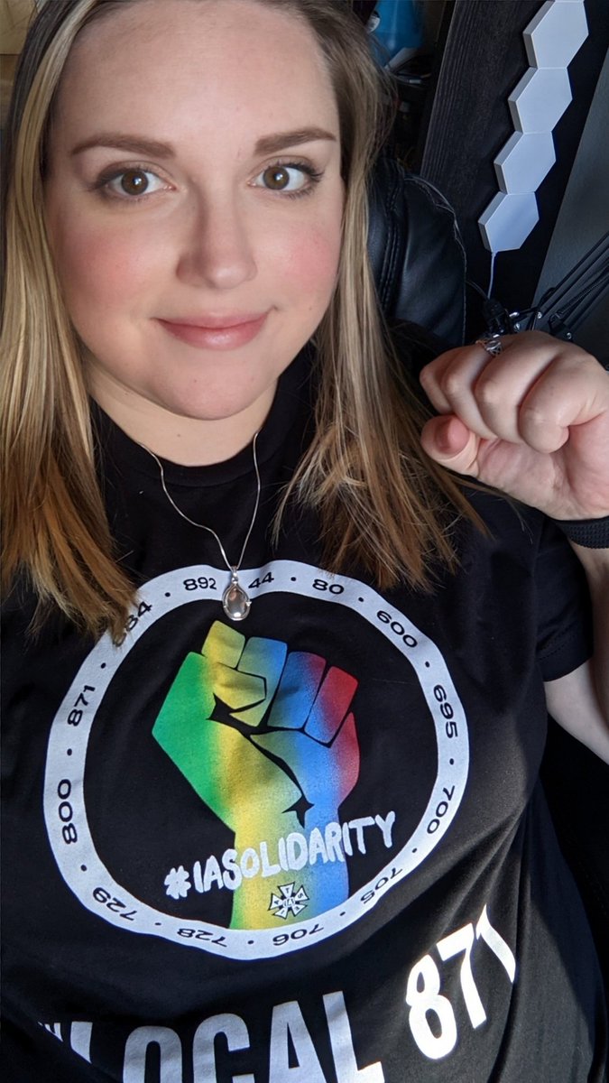 tracynicoletti's tweet photo. Finally got my #IASolidarity shirt! Just in time for the ratification vote. #Local871 https://t.co/syjjnylOWc