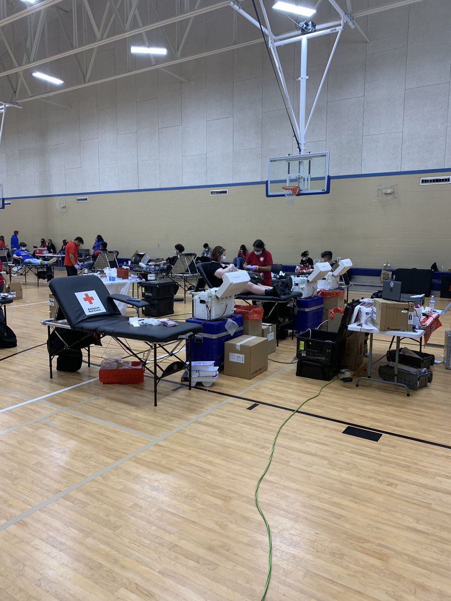 SherryBuck70's tweet photo. Thank you North Forney High School students for giving blood today at the Red Cross Blood Drive 💙🖤
A long but rewarding day. I love my job!!! #empower #truenorth 
@APThatIsMe @PrincipalJung https://t.co/YjUIsHW4RO