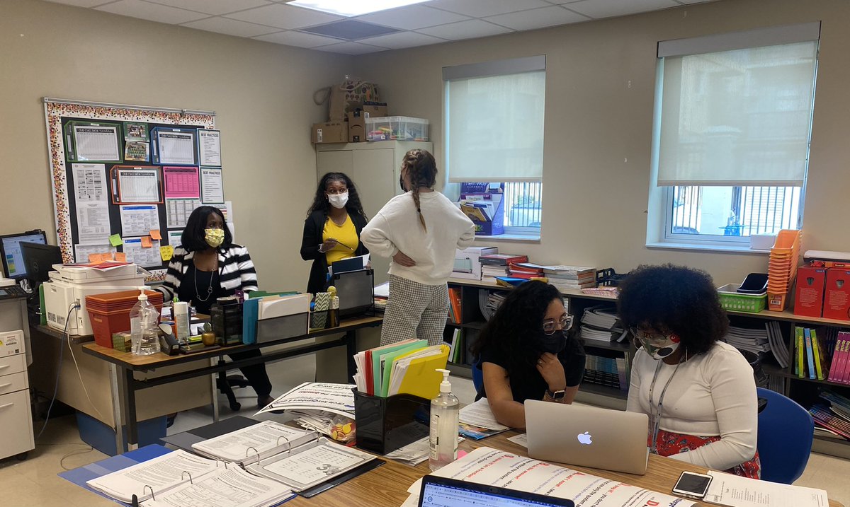 FDouglasslions's tweet photo. Our after-school chats are a hit! Coaching never stops at FDES! #CoachStrong #CapacityBuilding @docdn83 @ChanellMadison @MDCPSCentral @louisloveslit https://t.co/rTx6nR91j0
