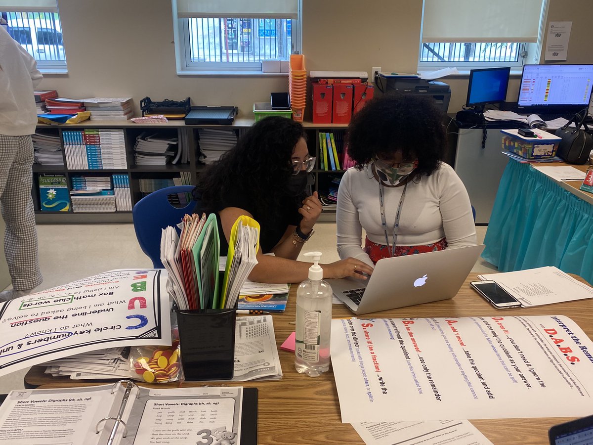 FDouglasslions's tweet photo. Our after-school chats are a hit! Coaching never stops at FDES! #CoachStrong #CapacityBuilding @docdn83 @ChanellMadison @MDCPSCentral @louisloveslit https://t.co/rTx6nR91j0
