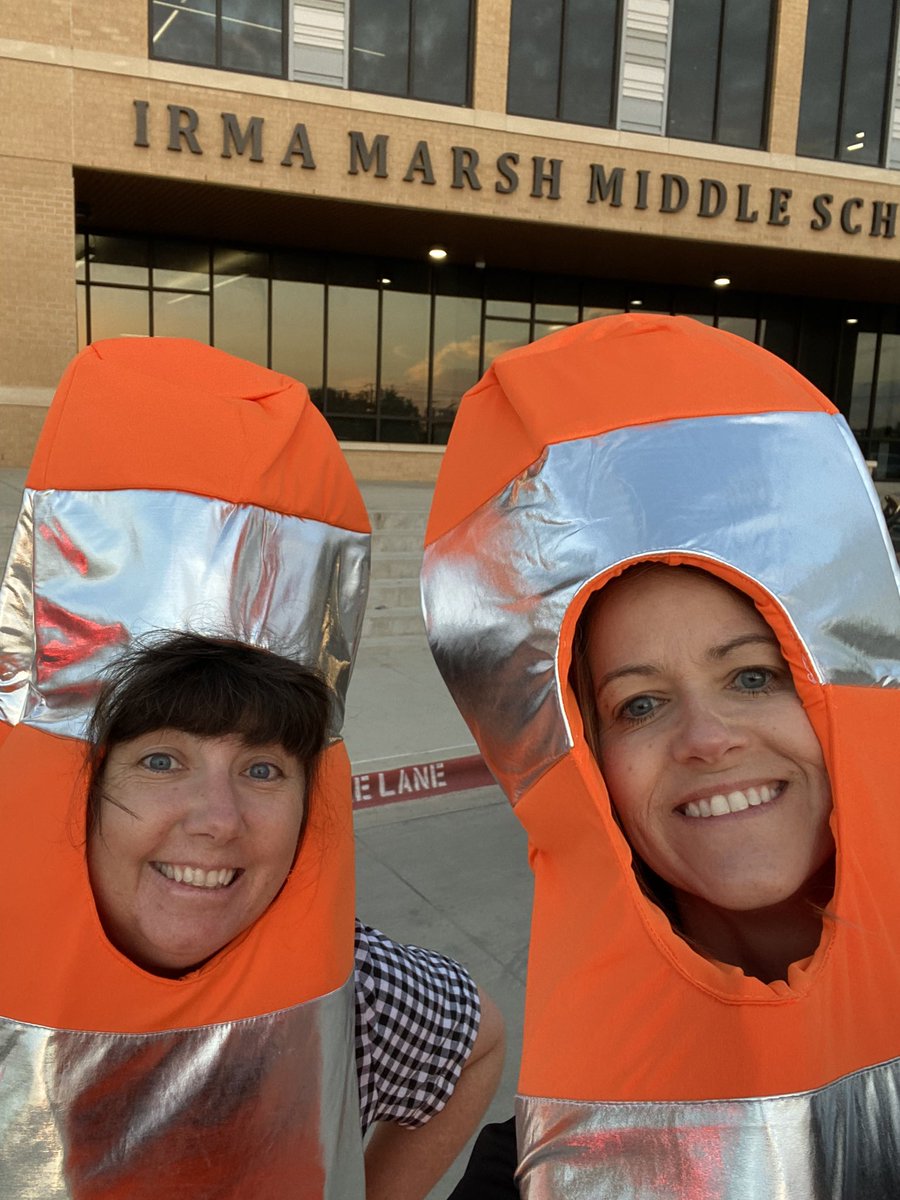 Fridays in October have come to a close. Thanks @msbearce for the fun we had this month. Traffic duty is the best with you!