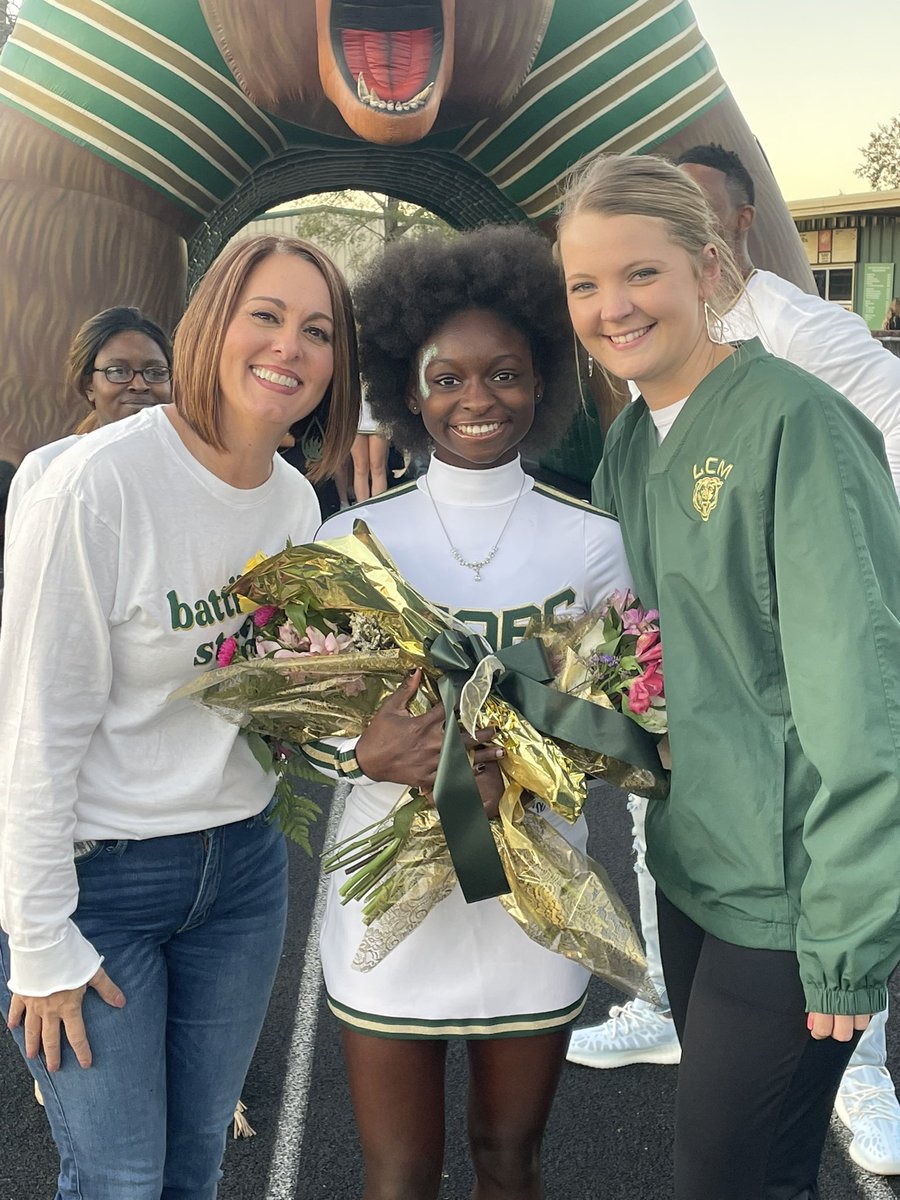 Congratulations to all of our seniors!!  We love you &amp; are so proud of you!! 💚🐻💛📣