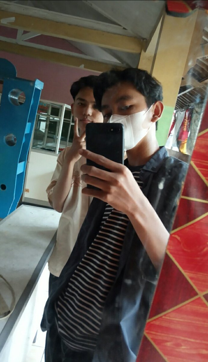 Aril tweet media