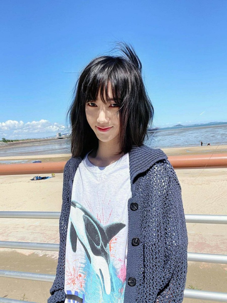 Lets walk along the beach #김종운 #예성 #Yesung