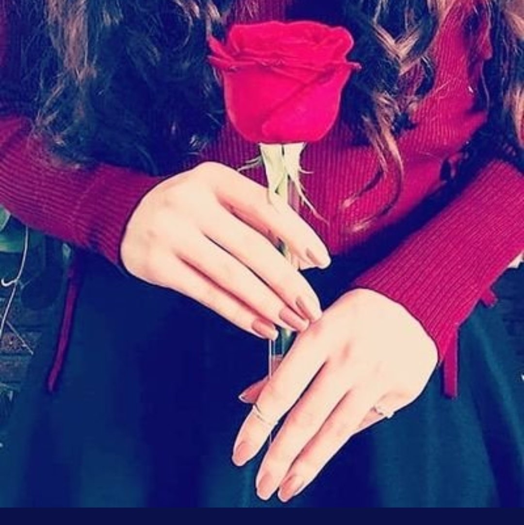 الله أكبر 🌷❤️: "بعض البسطاء تدهشك استقامتهم، وبعض العلماء يدهشك اعوجاجهم فلا تكونوا دوماً أسرى للعناوين وعُبّاداً للألقاب."الله أكبر 🌷❤️: ر