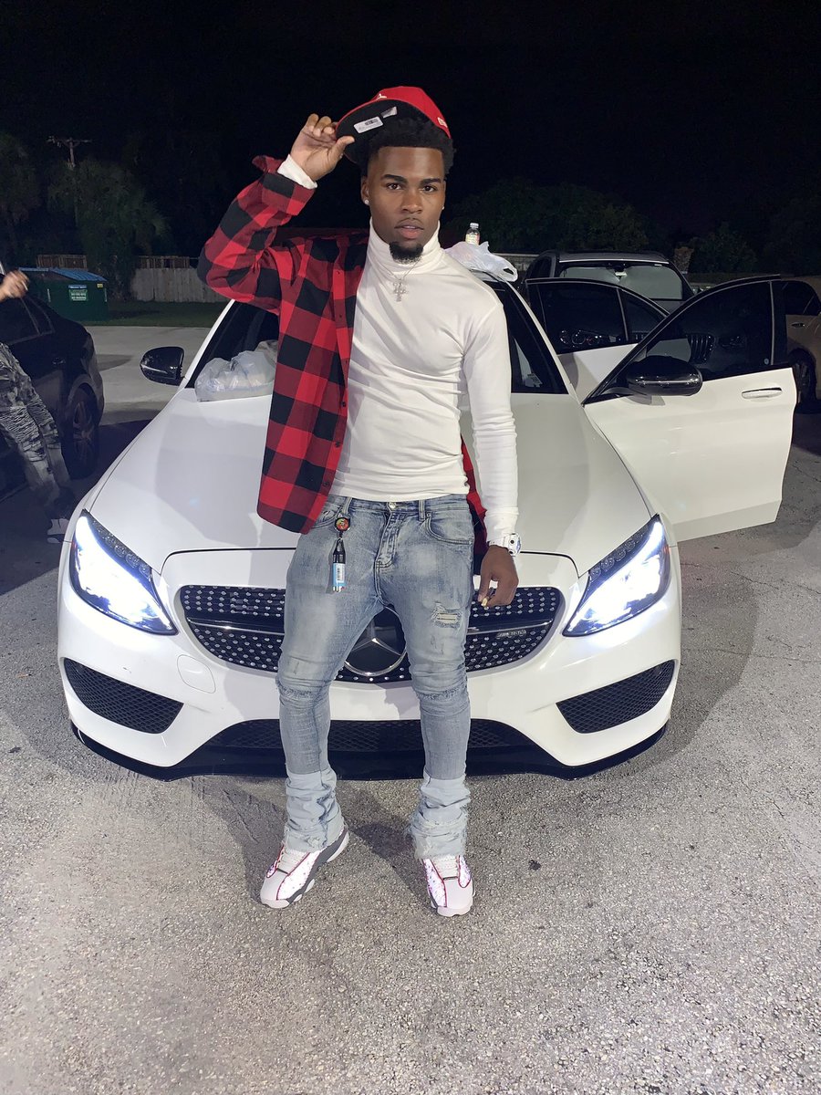 li_runt's tweet photo. Dey say dat boy fuck wit da Ye but heon know Kim😴, i spit real shit NO CAP but ion know Slim💯 https://t.co/gz9GUjMbZp