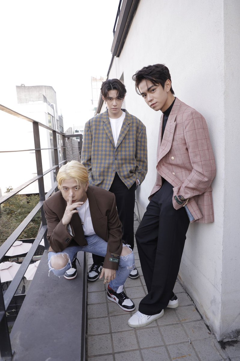4NOLOGUE's tweet photo. What’s up everyone 😎😎

#TRINITY_TNT
#TRINITYStory
#4NOLOGUE https://t.co/O3MS3pFRCg
