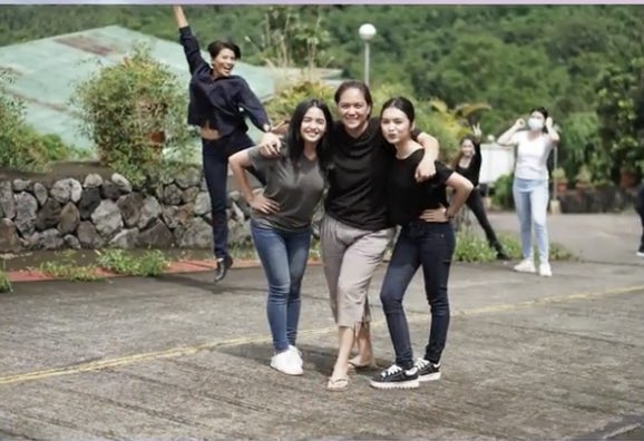 lyanna_mirele's tweet photo. huwag kang mangamba: the healing finale 

congratulations @kyle_echarri @francinecarreld and sa lahat ng bumubuo ng HKM. 🙌 https://t.co/EdbpTT6RWV