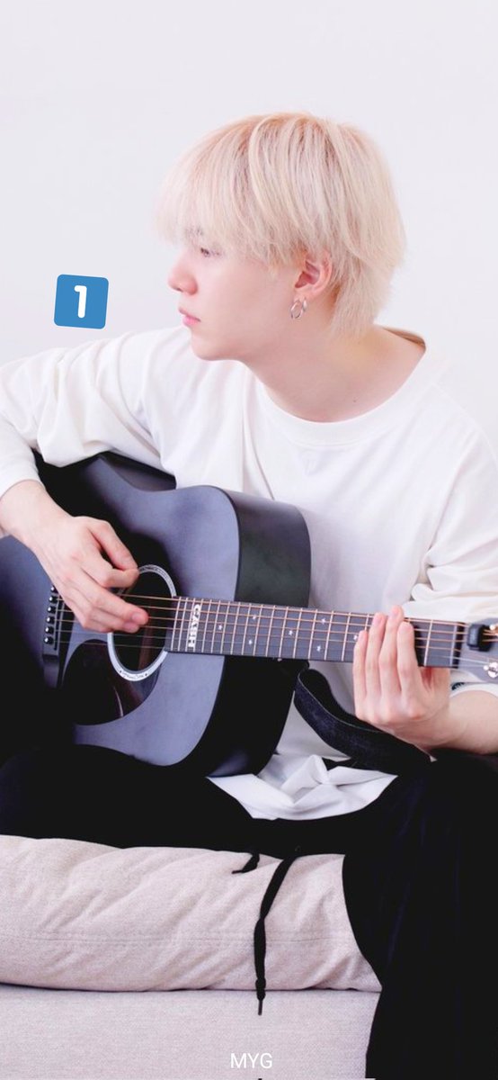 CAGUEEEEEI's tweet photo. Eu tava vendo umas fotos da hyungline no in the soop 2, ai eu vi uma do Yoon e pensei "nossa, ta parecendo um palmito, será que consigo deixar no Tom mais natural dele? "
ESSE foi o resultado
E não, o Yoongi não é branco como na 1° foto
#IN_THE_SOOP_S2 #SUGA #BTS #BTS_edit https://t.co/FkCMHJHyb7