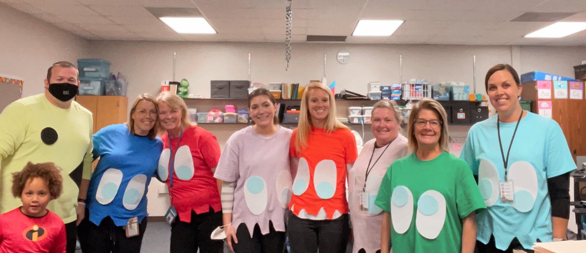 Happy Halloween!! 💜

#PacMan #HappyHalloween #MavricksMoveMountains <a href="/MPS_Morton/">Morton Elementary</a> <a href="/MalonePrincipal/">Troy Malone</a> <a href="/DalkaKelly/">Kelly Dalka</a> <a href="/JeanJirak/">Jean Jirak</a> <a href="/MollyKaminski1/">Molly Kaminski</a> <a href="/djallan25/">Dan Allan</a>