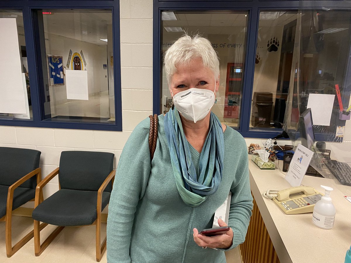 Recognizing the end of an amazing career for <a href="/MrsMorwaycms/">Penny Morway</a> Not only an amazing educator but an even better person!  Congratulations on an amazing career!  You will be missed! #CMSFamily @cms_grizzlies #AmazingEducator #ThankYOU 👏👏