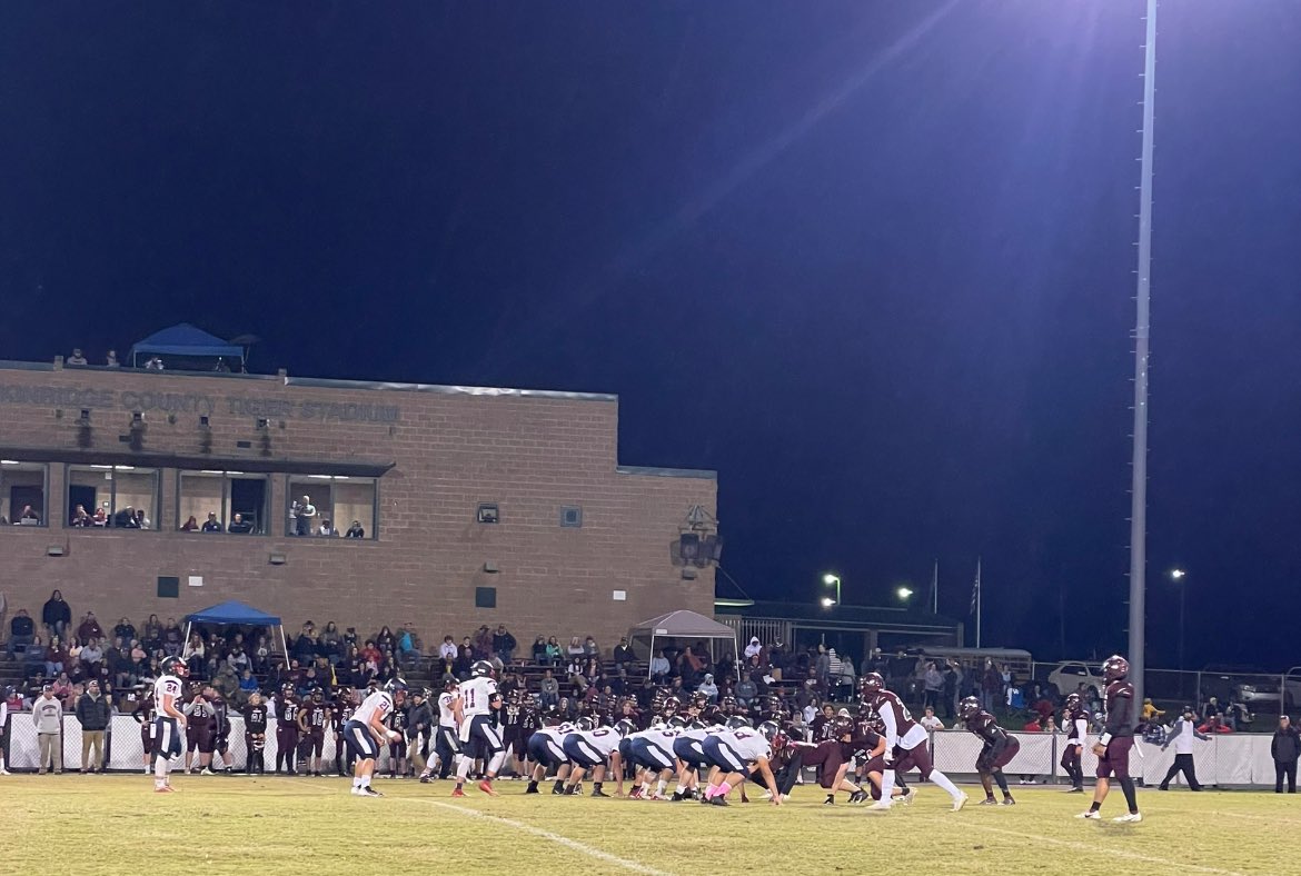 ECHSSportsMed's tweet photo. The Wildcats coming out strong with a touchdown and a fumble recovery!! These Cats are ready to play in their last game of the season! 🏈🐾 https://t.co/5tld0mxDlO