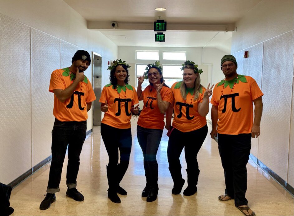 MsNavarroMath's tweet photo. PV High math teachers are the best 🎃 https://t.co/87FowbPxiK
