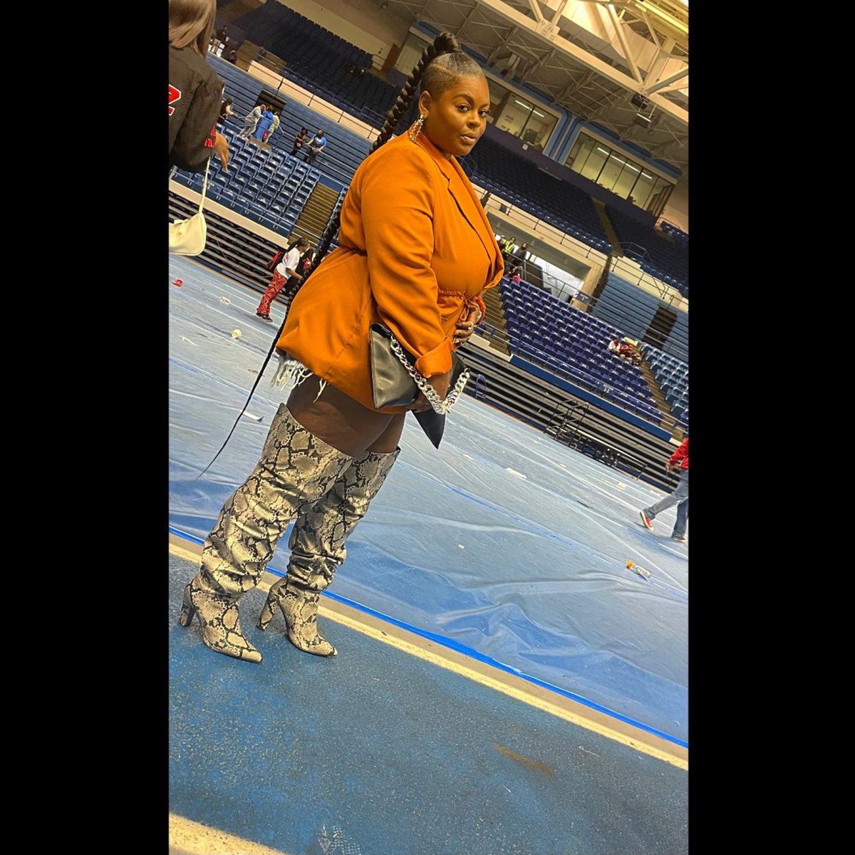 DommyChoo's tweet photo. โ๐๐พ years out, STILL THE REALIST N***A IN.โ
๐: @blendedxbre
#thereturn #hc2k21 #hbcuhomecoming #TSU #therealtsu #11butpandemic https://t.co/AbwE7OeIcV