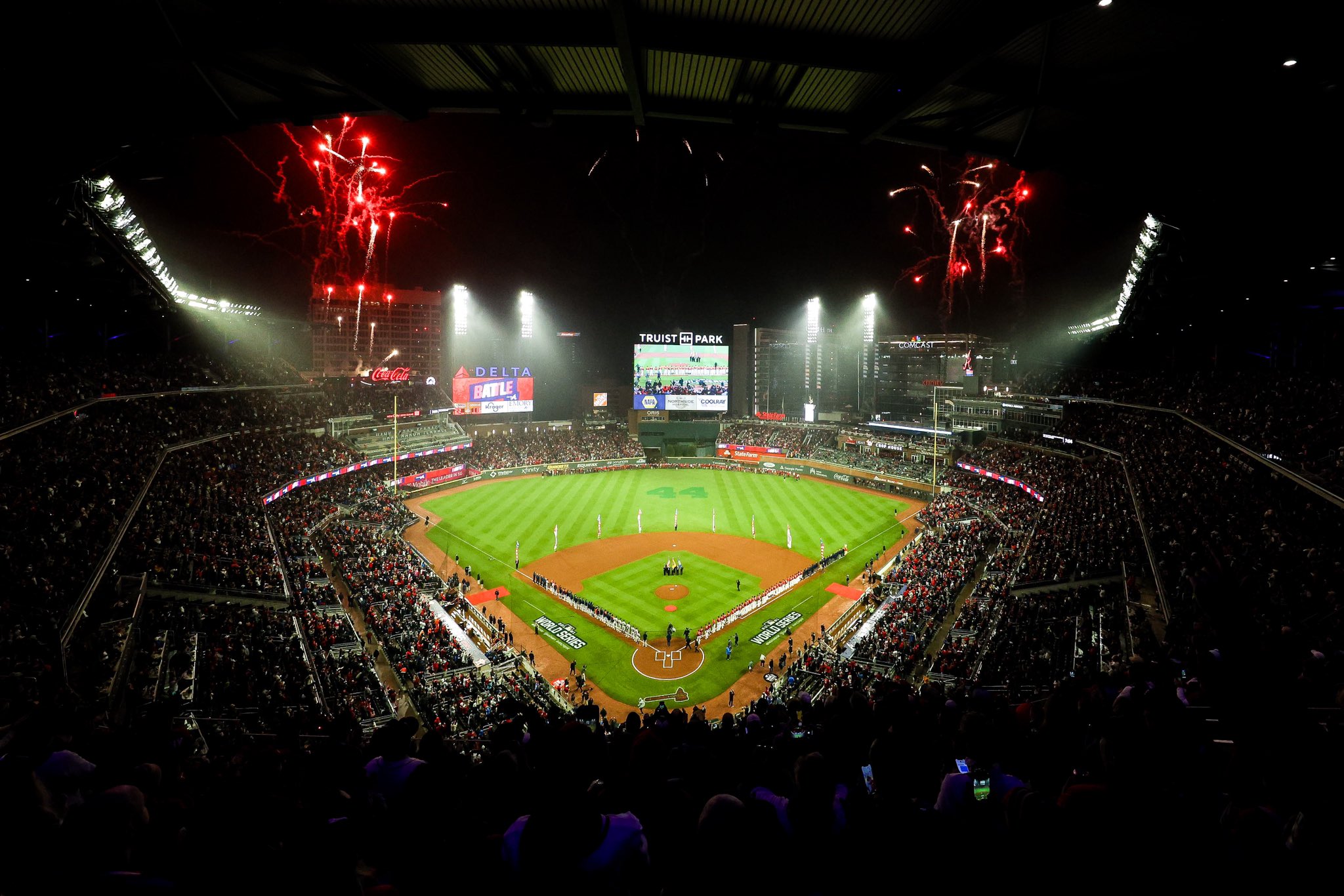 The Braves Open Truist Park to Fans for World Series Watch Party in Atlanta   Eater Atlanta