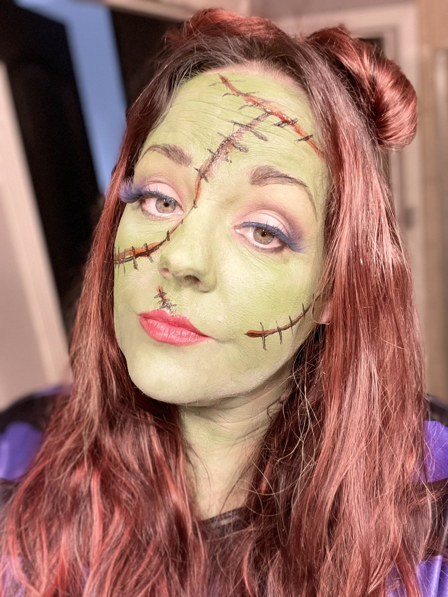 KristiTragethon's tweet photo. Just another day at the office #TeacherLife #SabThing https://t.co/EmyHeWESh2