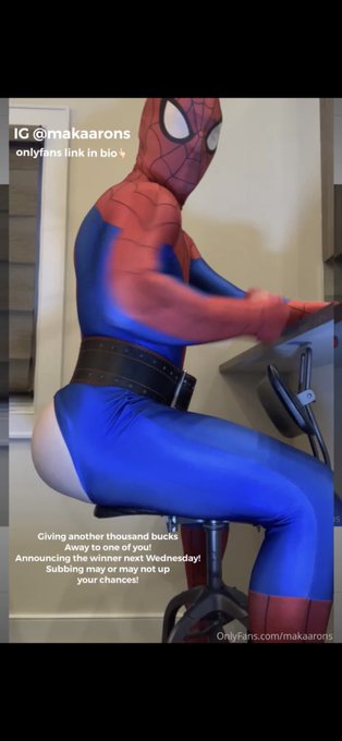 Oooops! Spidey ripped his suit😏 Retweet if you would rip spideys suit..  Giving some more cash away.