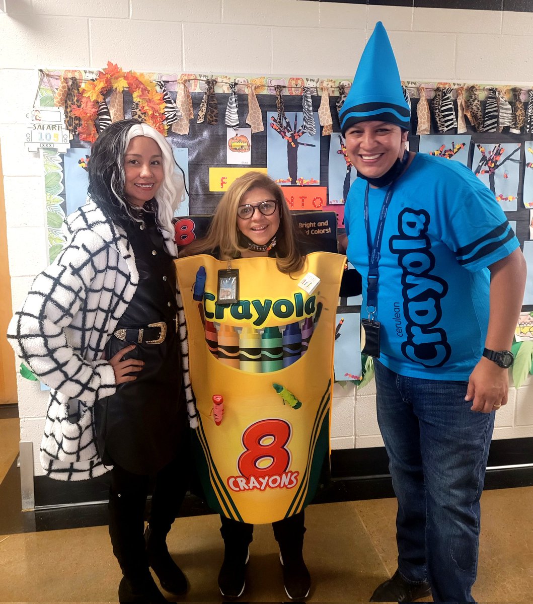 2nd grade #Campestre Cobra team members had great fun today with the kids. We're kids at ❤️ too! #SISDHalloween2021 #TeamSISD