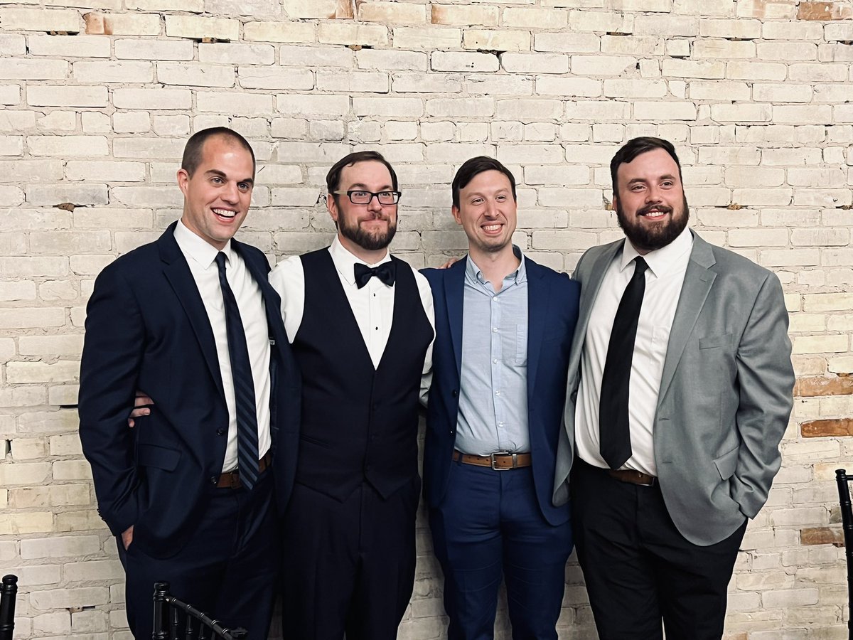 Family reunion.

What an incredible run it was, and good to get the gang back together for a few laughs.

To our awesome fans, thank you for the continued support.

#FongersDontTweet <a href="/bigdrewtweets/">Drooski (Not Druski)</a> <a href="/JimCosta_/">Jim Costa</a> @5h3a_