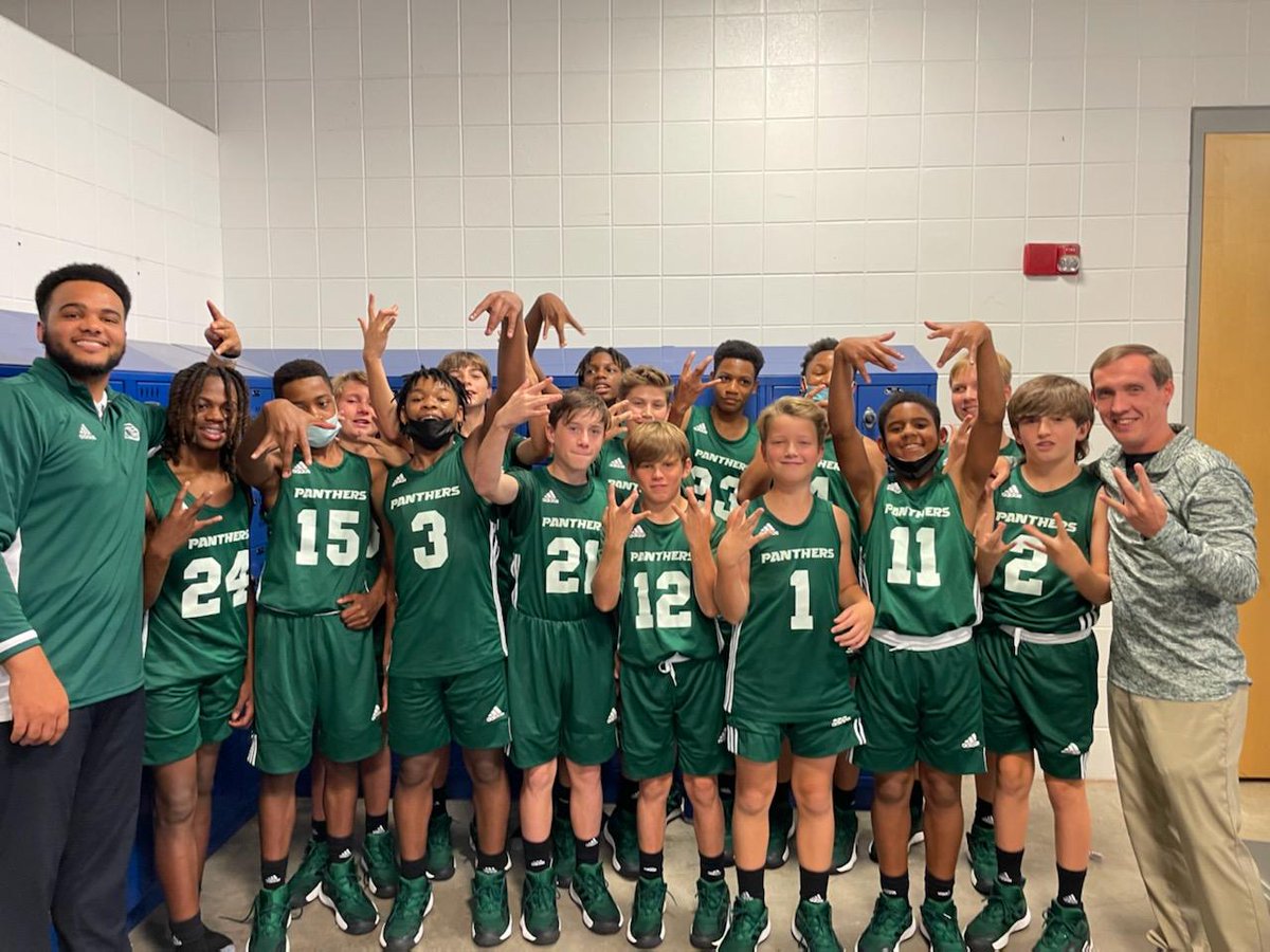 PPMSBoysHoops's tweet photo. Congrats to our PPMS 7th Grade Boys Basketball Team on a great TEAM win tonight! PPMS 50 HMS 39. Way to start off the season! @PelhamAthletics @PELHAM_AD #ThePelhamWay https://t.co/pDpmvsFTKk