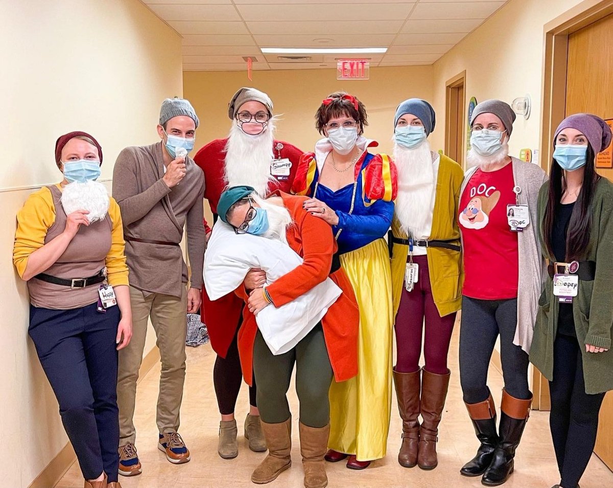 residentsofchp's tweet photo. Happy Halloween featuring some costumes spotted today! Supportive Care Team as Snow White &amp; the Seven Dwarfs, Neuro Team as TRICK (w/reflex hammer wands), Green Team as TREAT &amp; our CHP tour guides! It’s a great day to work at CHP! 😊 🎃 👻 🍭 What's your favorite group costume?! https://t.co/VNc43KfrKM