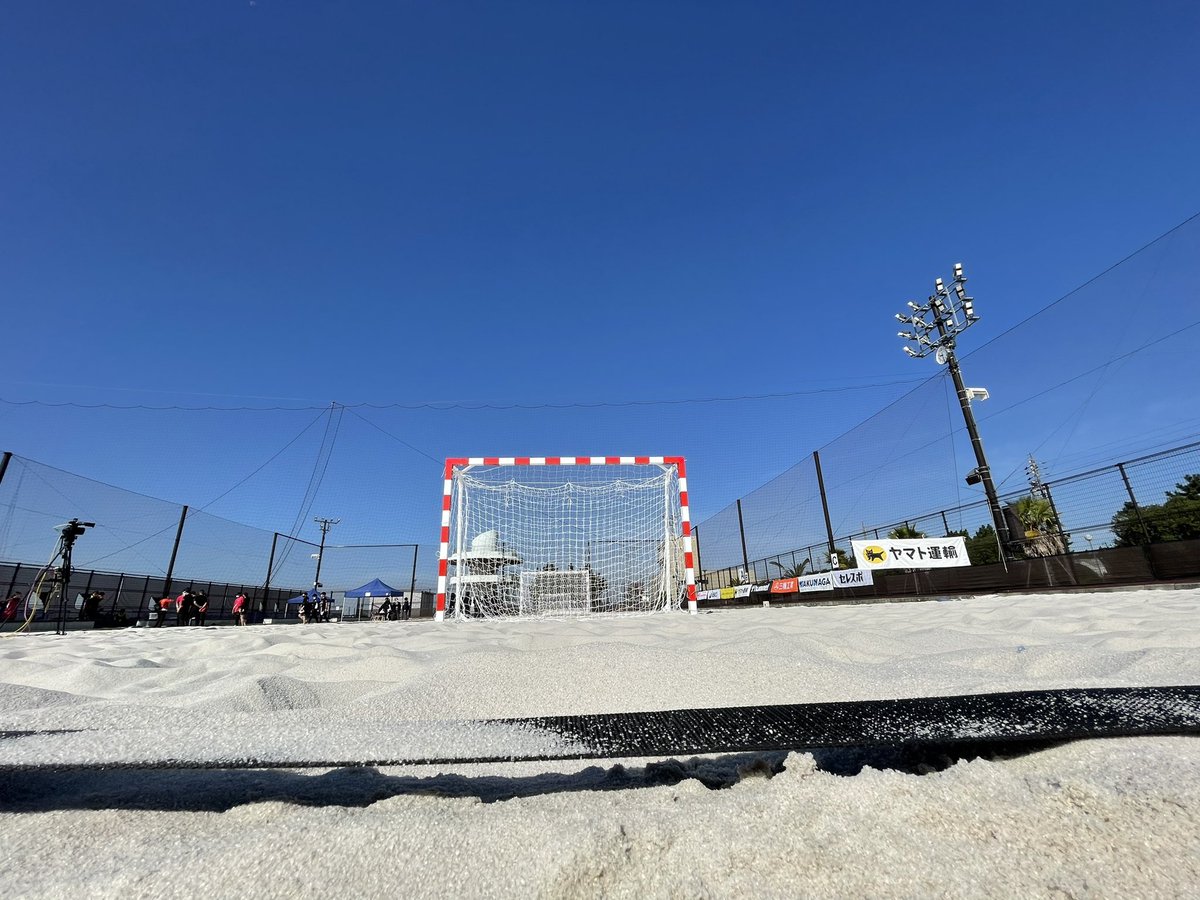 JHA_handball's tweet photo. 23rd ALL JAPAN 
BEACH HANDBALL CHAMPIONSHIP

会場は晴天☀️
間もなく配信始まります！

こちらから！
https://t.co/b7TAB8wtAB

#ビーチハンドボールを止めるな https://t.co/M51VSFsDo2