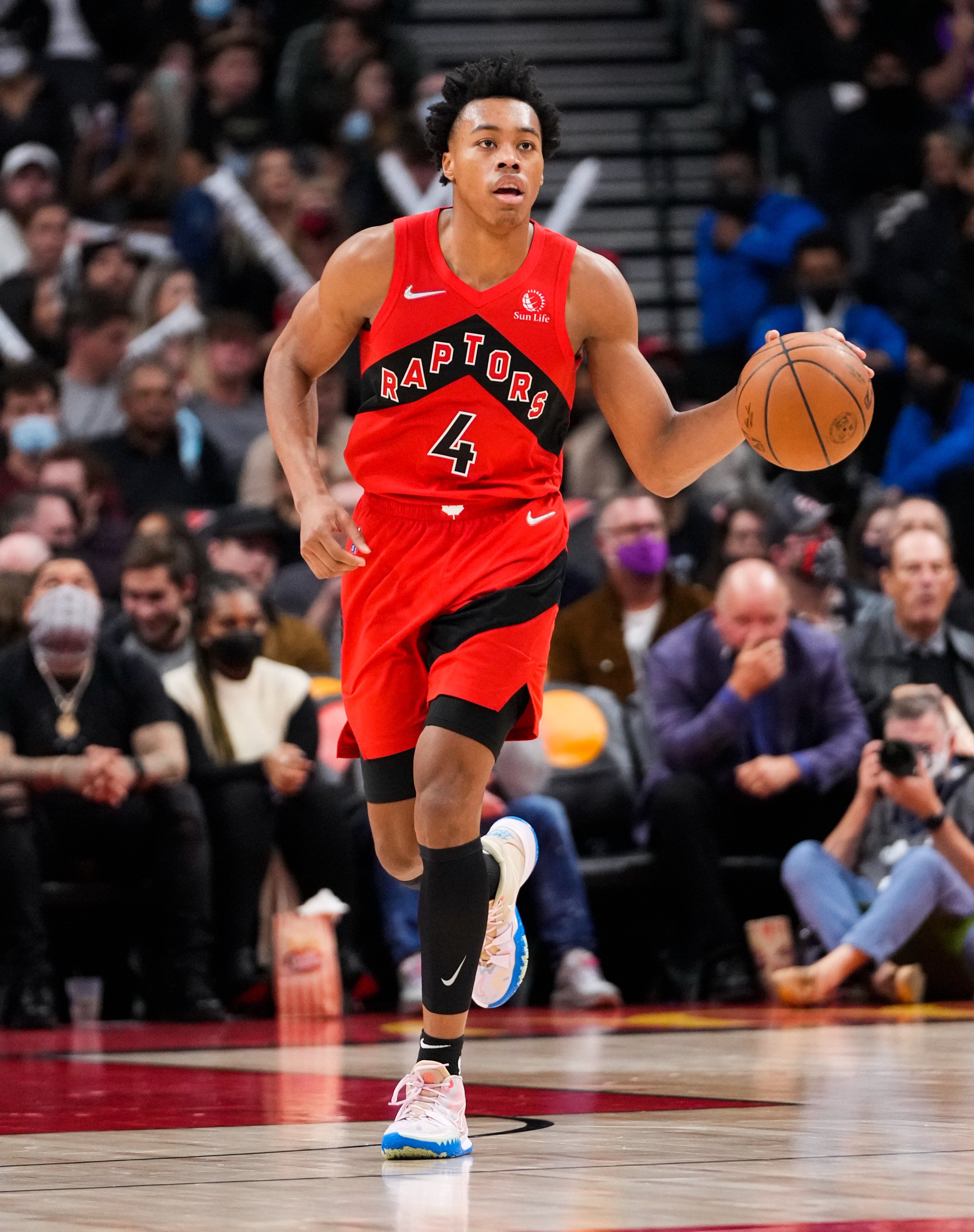 NBA Canada - Last night vs. Denver, Scottie Barnes (25 PTS, 10 AST, 8 REB)  joined Damon Stoudamire as the only Toronto Raptors rookies to record a  25/10/5 game! 🔥 Damon went