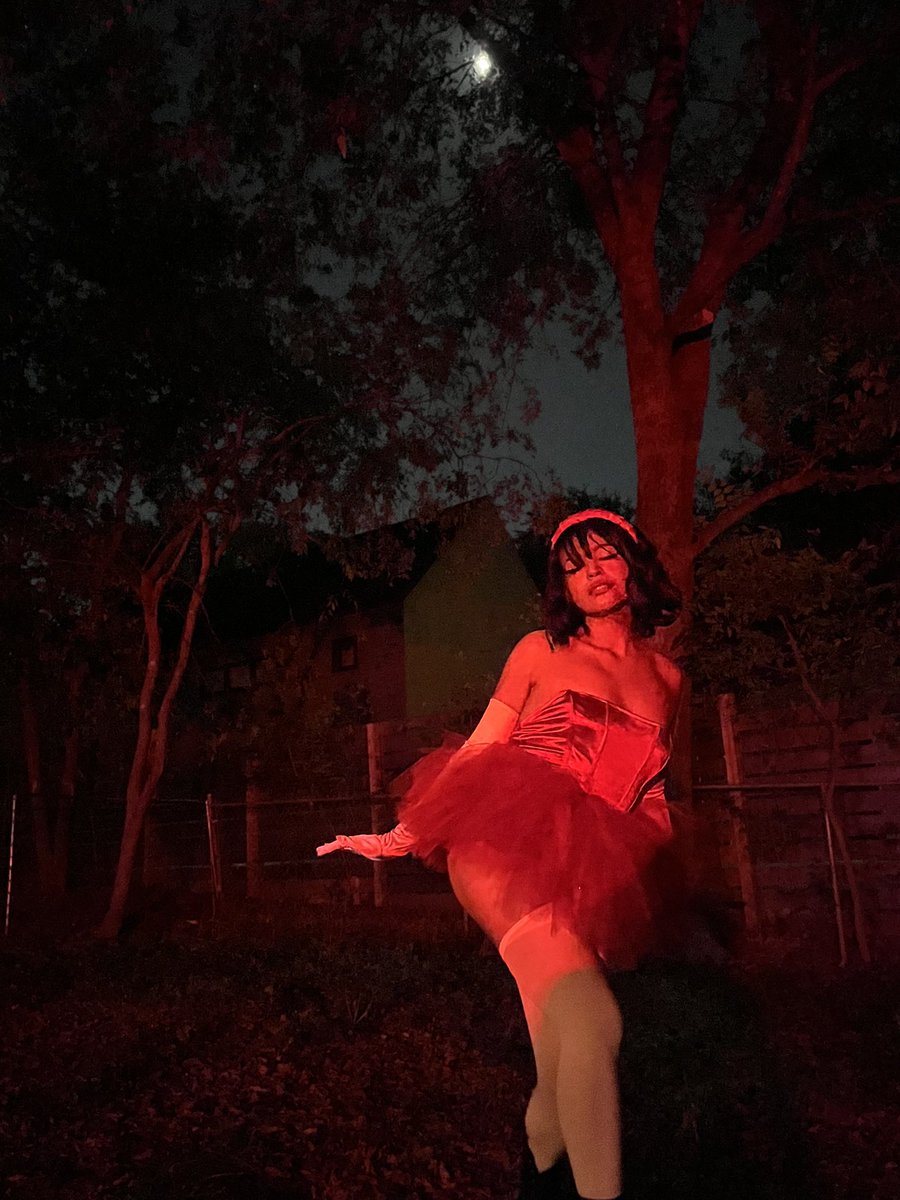 its_spookytime's tweet photo. Can’t u tell I’m the real mima?? https://t.co/vUd1UN8OyD