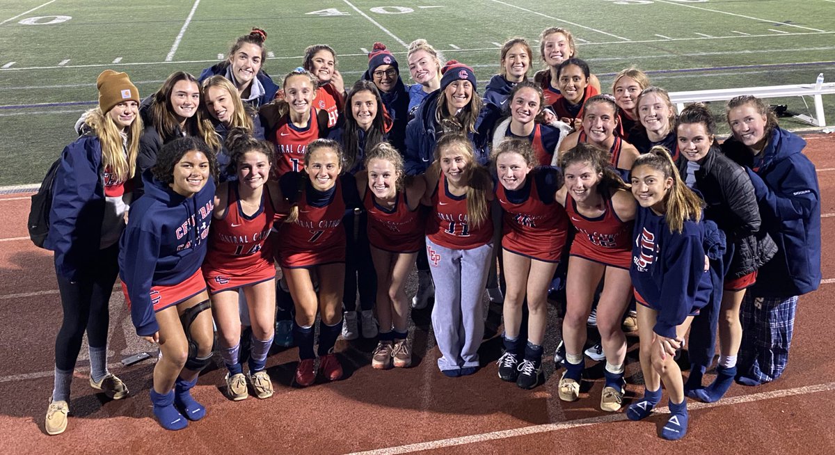 CCRaider_FH's tweet photo. BIG road win2 finish regular season! 
5 game win streak 👏👏proud of these ladies4 turning this season around 😊

#letsgo #together #family #CCHSFH 
#itstourneytimebaby #ontoNovember  

Sr Creegan 2g 🤩🤩
Caitlin 1g &amp; 1a 🎉🎉
B Janks 1g 💪🏼
Kerri 1a 👏

Lex 13 saves 😁😁

❤️🏑💙 https://t.co/YwWqTw5cHC