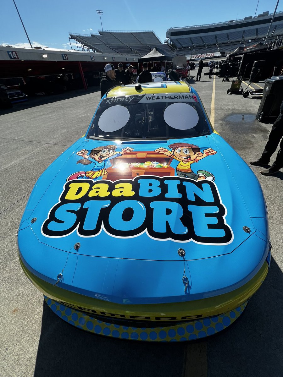 KyleWeatherman's tweet photo. DAA BIN STORE car looks awesome this weekend! #DaaBinStore https://t.co/O1pgoPD9sj