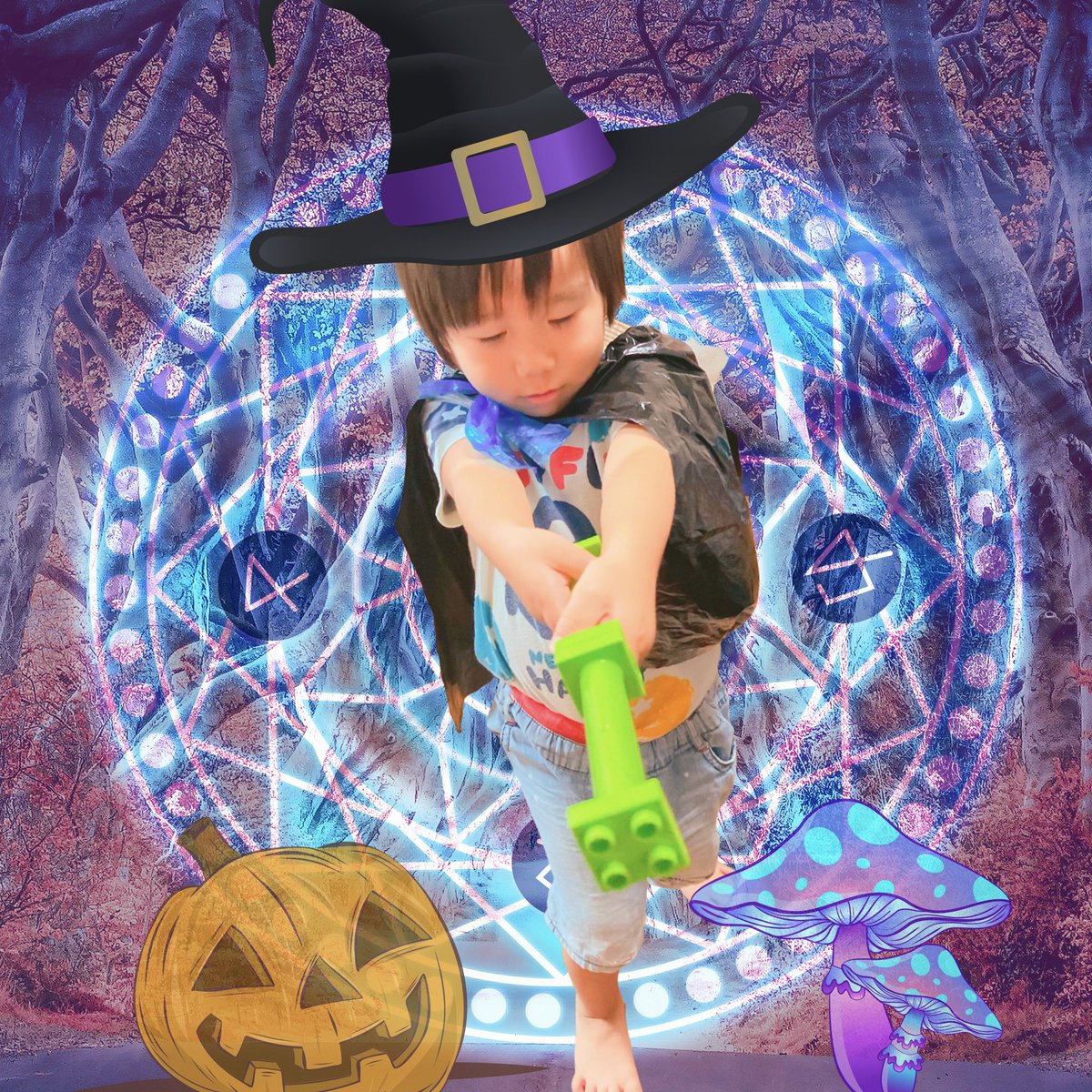 Koh_Tom_Sa's tweet photo. 次男が園で作ったマントを着て自分で作った魔法のステッキでポーズ取ってきたので雑コラしてあげました。笑
#ハロウィン
#魔法使い
#魔法少年
#psexpress #adobespark #sparkpost #adobe #adobeapp https://t.co/VPdW8llm58