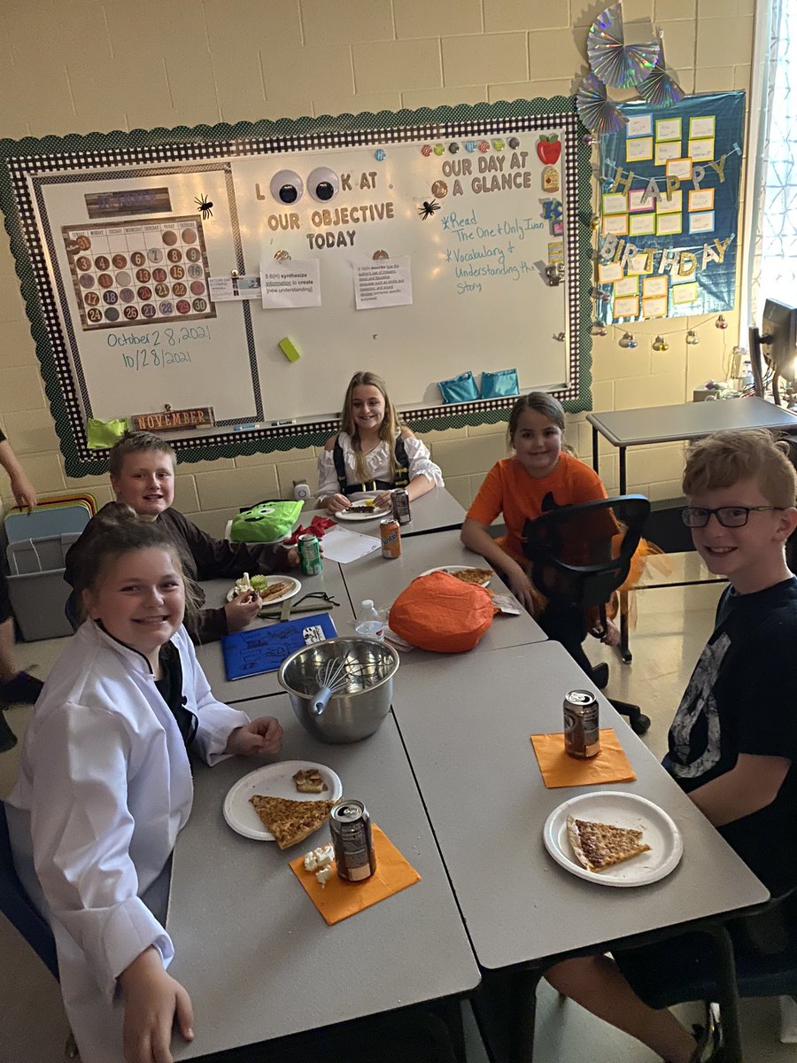 CarterKdcarter's tweet photo. My crew had a fantastic Friday! We had amazing costumes, great winners for our behavior baskets, and ate way too much pizza and cupcakes! We all deserved a day of fun because we have been working hard! #allforthem #spooky #funfreakyfriday #thesekids💙@CantonInt https://t.co/8ZIgWtjlYA