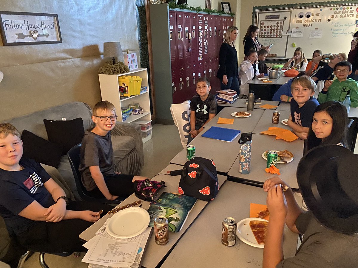 CarterKdcarter's tweet photo. My crew had a fantastic Friday! We had amazing costumes, great winners for our behavior baskets, and ate way too much pizza and cupcakes! We all deserved a day of fun because we have been working hard! #allforthem #spooky #funfreakyfriday #thesekids💙@CantonInt https://t.co/8ZIgWtjlYA