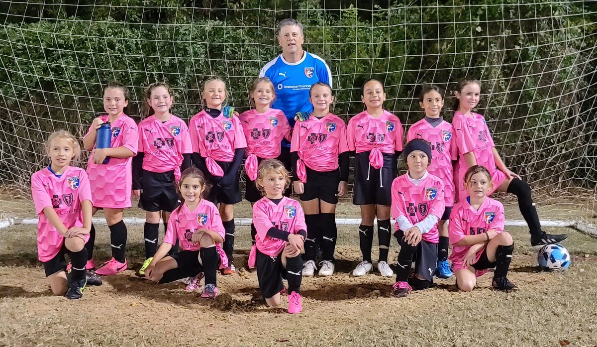 HughBaxter2's tweet photo. SCUFC 2013/14 Girls Red move to the top of table in UDL U9 at 8-0-0
#pumapaintitpink #scufcfam #soccerlife #soccercoach #mygirlsrock https://t.co/kkTILm0hfy
