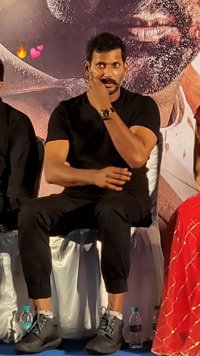 sweetyvishal986's tweet photo. Darling @VishalKOfficial & @arya_offl's #EnemyPressMeet
#EnemyDeepavali
#Enemy
@anandshank @vinod_offl @ministudiosllp @HariKr_official @DEVIFOUNDATIONS @vikramswamy75 @RameshVishal8 @harivis52129151 @VISHAL_SFC @teluguvishalfan https://t.co/HhDggeaEcT