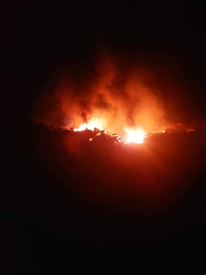 JUST IN: Our source has confirmed that more than 270 houses of Thantlang town, Chin State have been burned down to the ground in the fire started yesterday by the shelling of rocket-propelled grenade

#WhatishappeningnowinChinState
#WhatishappeningnowinMyanmar
#CivilwarinMyanmar