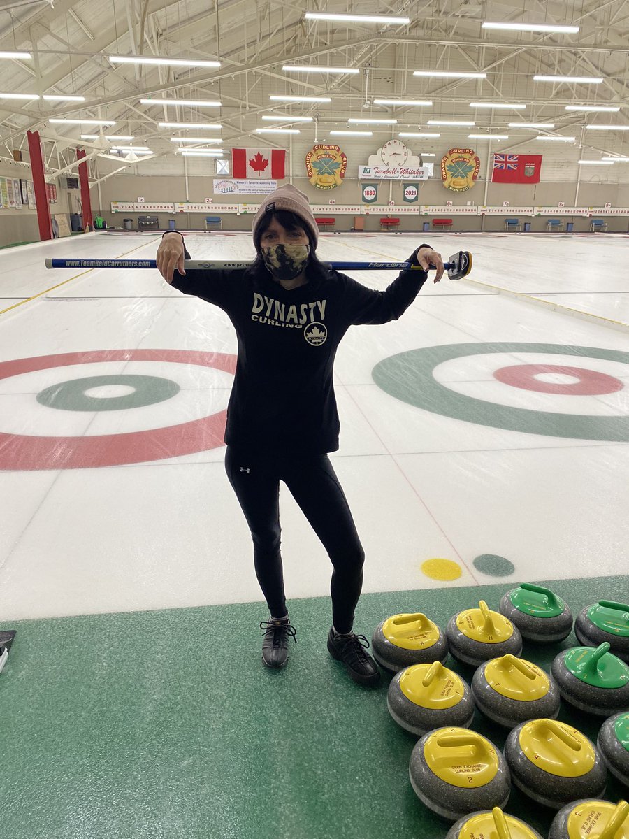 DoubleEmMartin's tweet photo. I came here to chew gum and never ever ever find draw weight, and I’m all out of gum #sparelife https://t.co/U85C4t5Jno