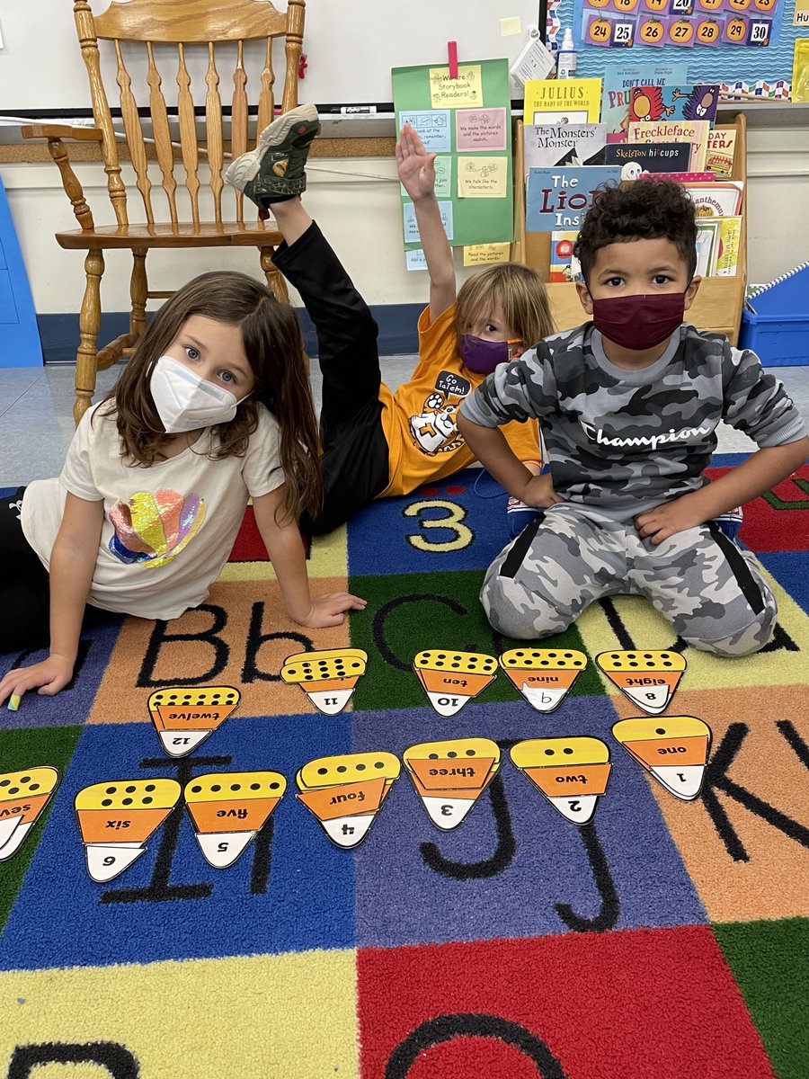 Math center fun today in Kindergarten!  #tatemtweets #collsedu