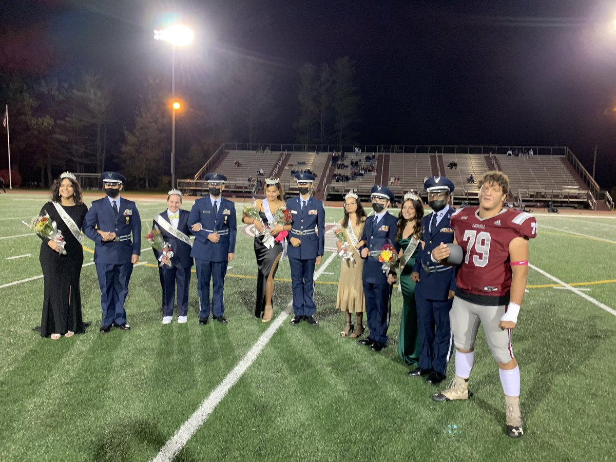 LhsActivities31's tweet photo. Homecoming 2021 …. Great LHS Night https://t.co/wx3XCAdQ0x