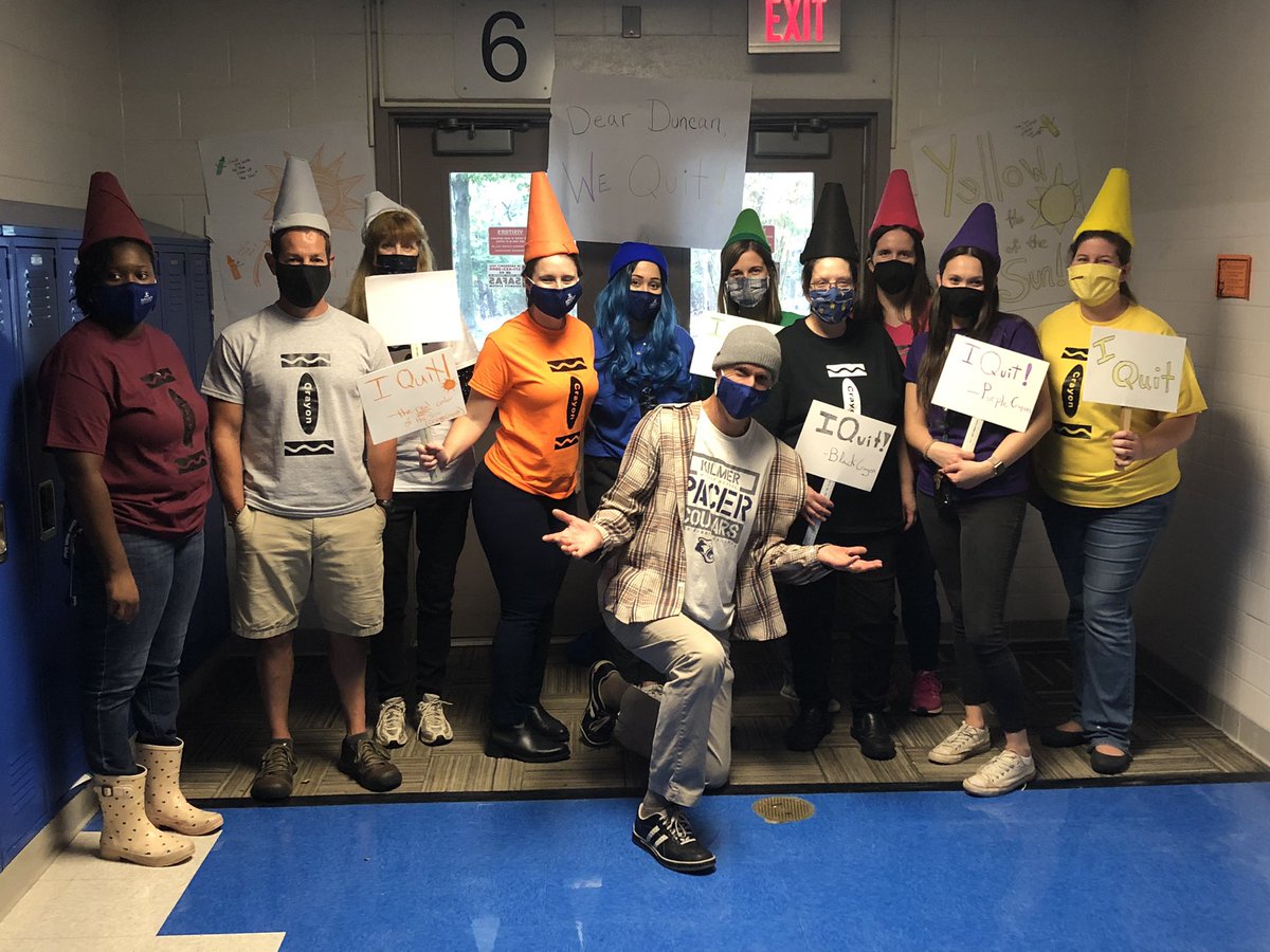 KMattix1's tweet photo. So much fun on E Hall today in Kilmer — Duncan and the his crayons from The Day The Crayons Quit! https://t.co/9Ik1cbWgfb