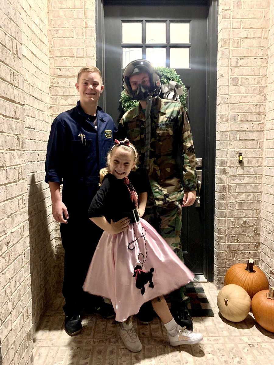 AllisonFike's tweet photo. 6:30am about to head off to school- and loving that our high school boys are pumped about the baseball team Halloween tradition, along with our 3rd graders book character parade- I ❤️ these kids! https://t.co/4BXwUtZCQ9